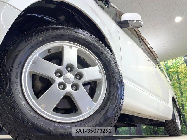 Mitsubishi DELICA 2017-03 5866505-13