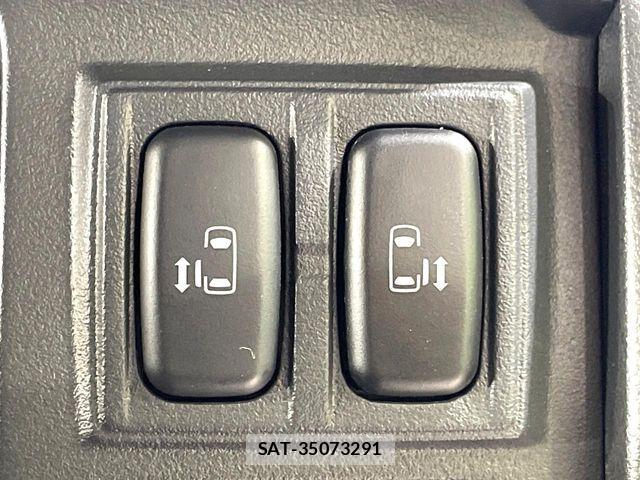 Mitsubishi DELICA 2017-03 5866505-3