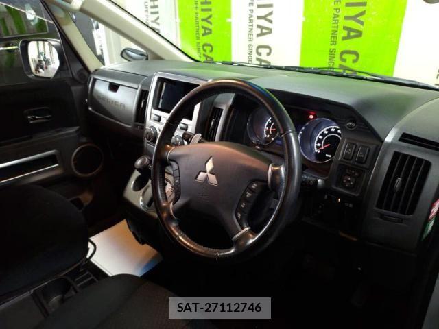 Mitsubishi DELICA 2013-03 6611494-12