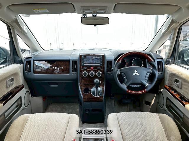 Mitsubishi DELICA 2009-08 6671129-2