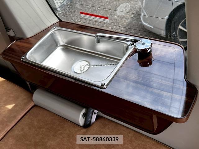 Mitsubishi DELICA 2009-08 6671129-8