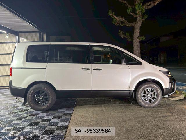 Mitsubishi DELICA 2012-03 6690990-12