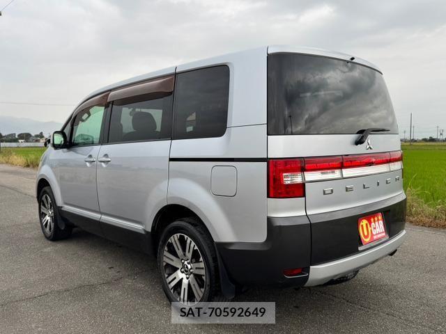Mitsubishi DELICA 2010-07 6790986-3
