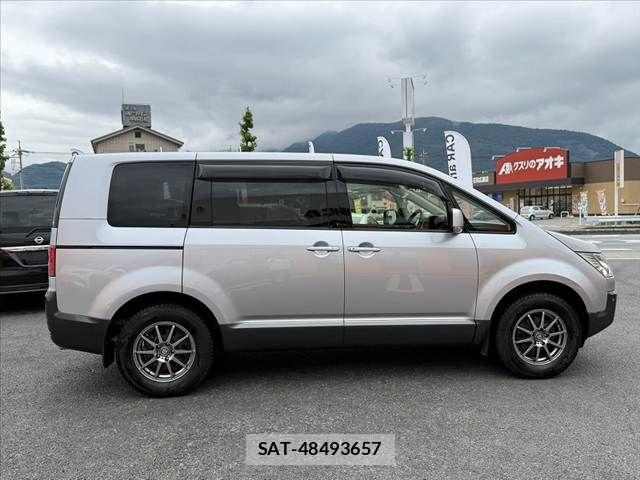 Mitsubishi DELICA 2014-01 7058274-11