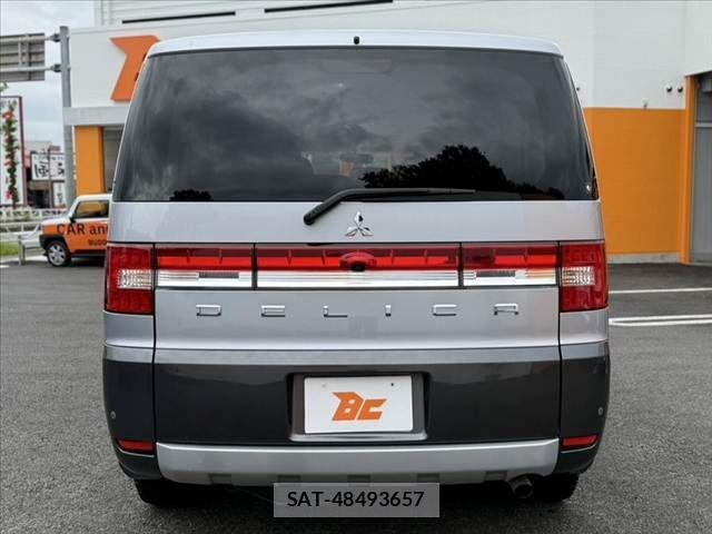 Mitsubishi DELICA 2014-01 7058274-13