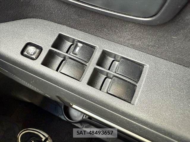 Mitsubishi DELICA 2014-01 7058274-20