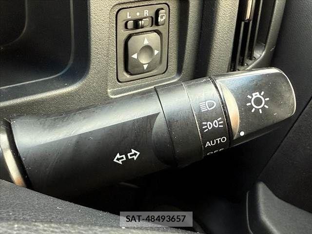 Mitsubishi DELICA 2014-01 7058274-26