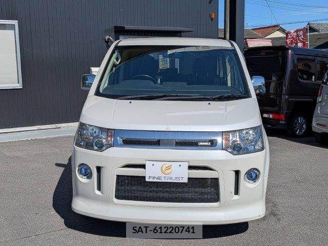 Mitsubishi DELICA 2017-02 7217486-15
