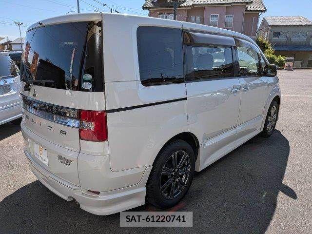 Mitsubishi DELICA 2017-02 7217486-18