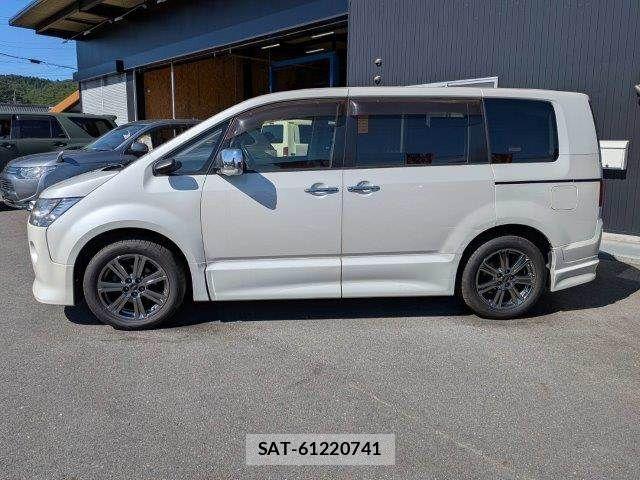 Mitsubishi DELICA 2017-02 7217486-21