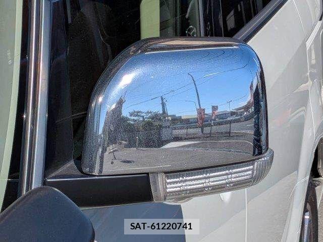 Mitsubishi DELICA 2017-02 7217486-26