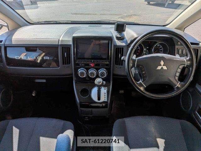 Mitsubishi DELICA 2017-02 7217486-2