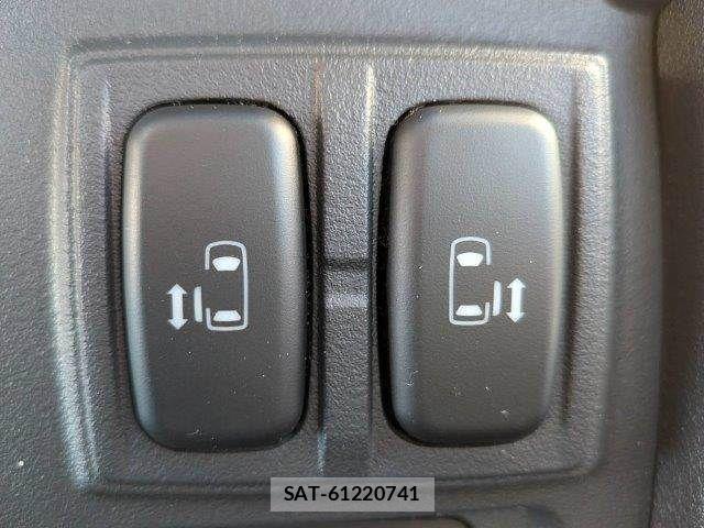 Mitsubishi DELICA 2017-02 7217486-6
