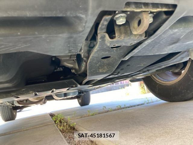 Mitsubishi DELICA 2012-03 7217484-9
