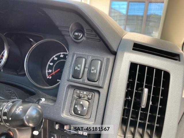 Mitsubishi DELICA 2012-03 7217484-16