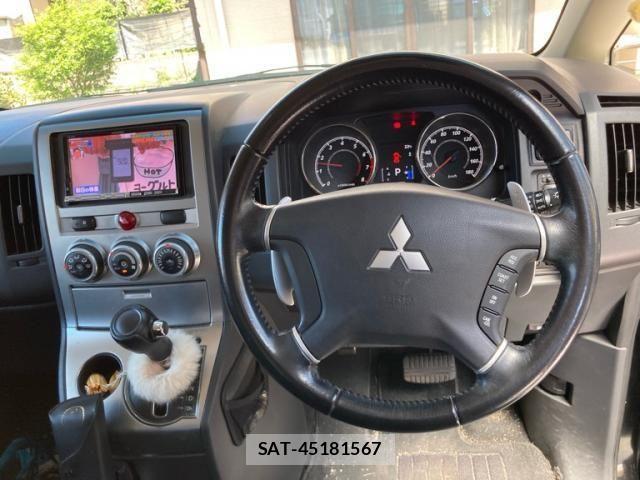 Mitsubishi DELICA 2012-03 7217484-18