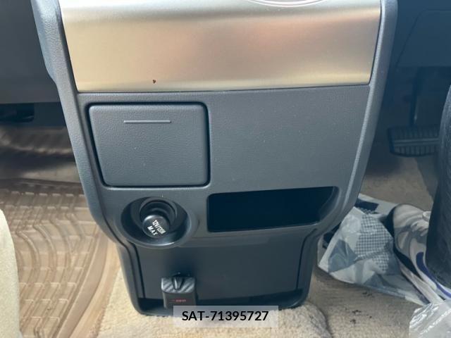 Mitsubishi DELICA 2007-06 7250488-14