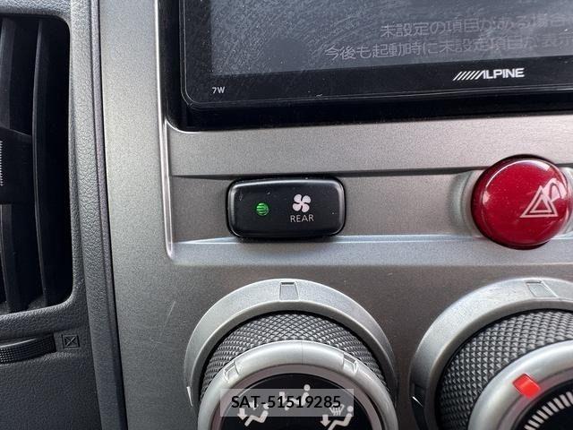 Mitsubishi DELICA 2011-05 7250489-19