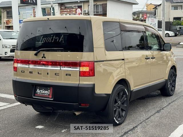 Mitsubishi DELICA 2011-05 7250489-5