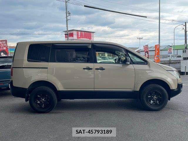 Mitsubishi DELICA 2013-06 7326713-22