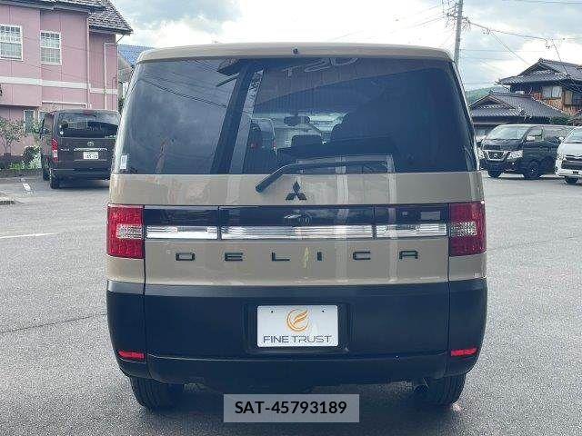 Mitsubishi DELICA 2013-06 7326713-24