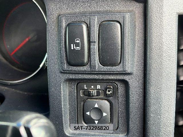 Mitsubishi DELICA 2007-11 7391929-25