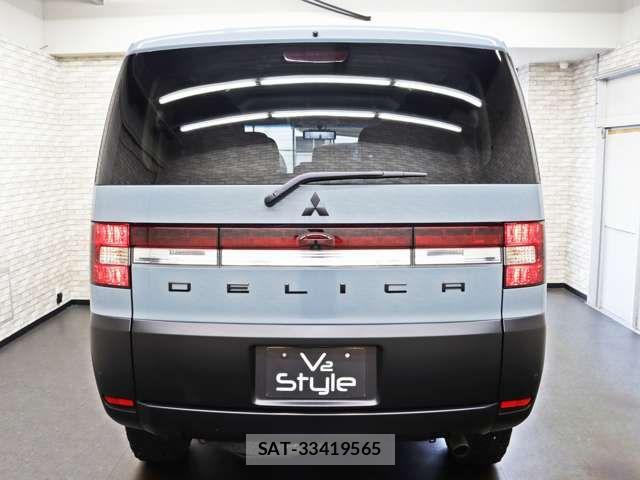 Mitsubishi DELICA 2017-02 7453972-2