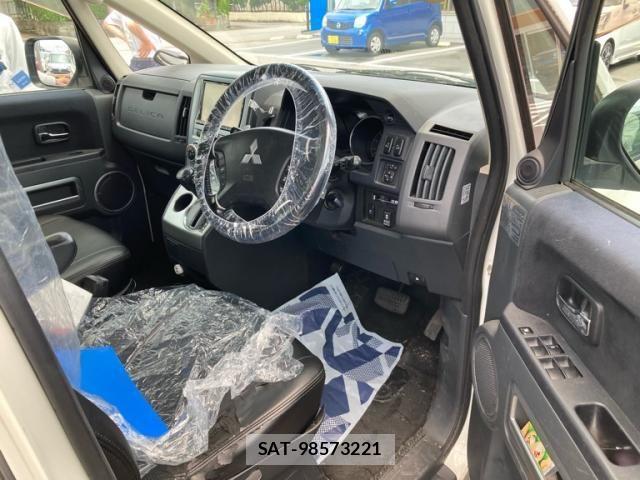 Mitsubishi DELICA 2011-08 7722738-10