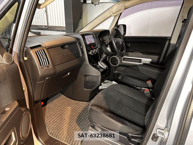 Mitsubishi DELICA 2016-12 7722734-16