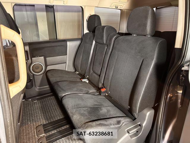 Mitsubishi DELICA 2016-12 7722734-18
