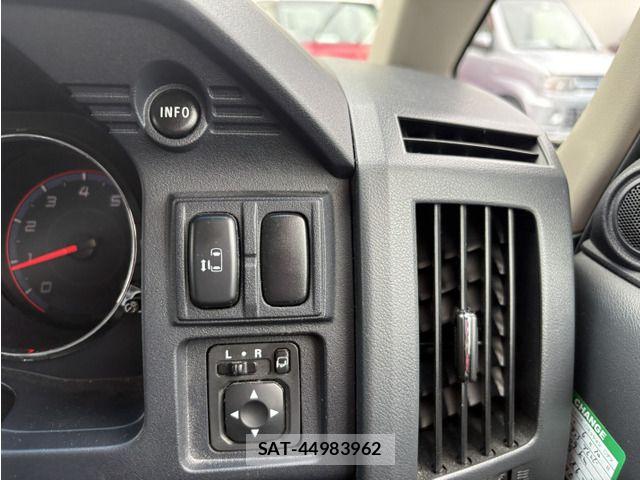 Mitsubishi DELICA 2007-06 7784333-7