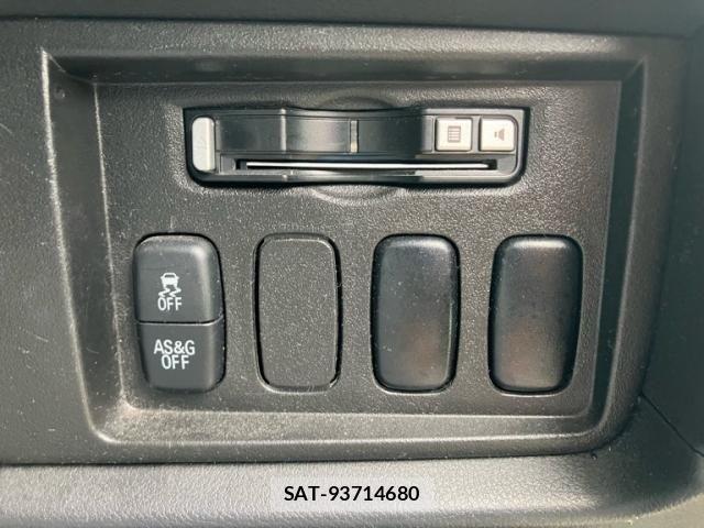 Mitsubishi DELICA 2012-09 8073573-13