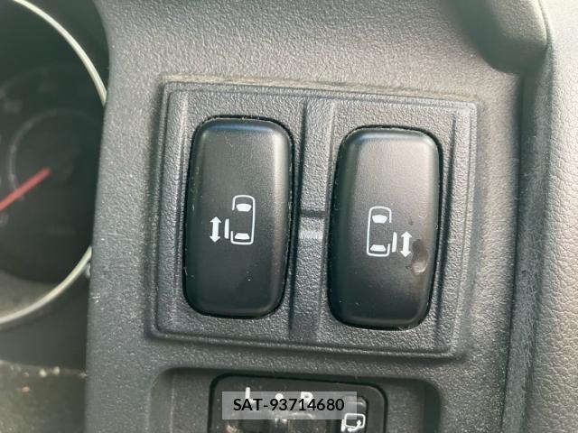Mitsubishi DELICA 2012-09 8073573-14