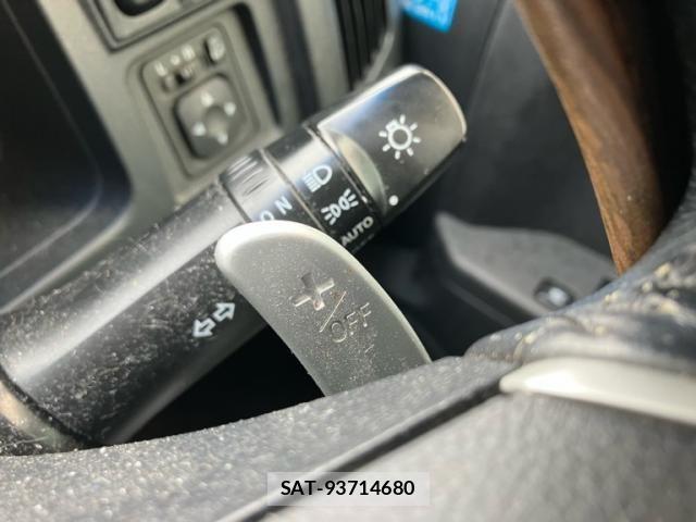 Mitsubishi DELICA 2012-09 8073573-24
