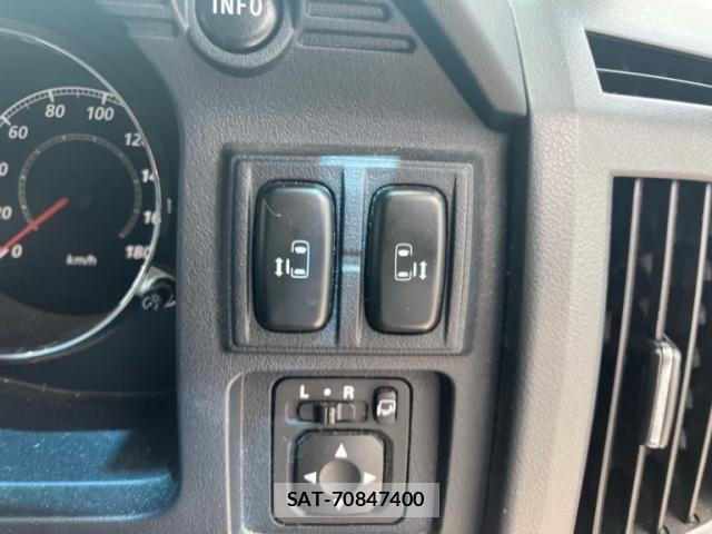 Mitsubishi DELICA 2010-08 8098872-15