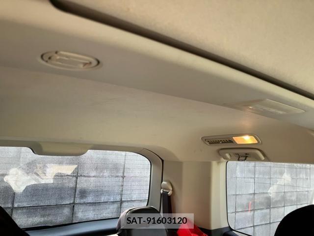 Mitsubishi DELICA 2007-11 8129793-13