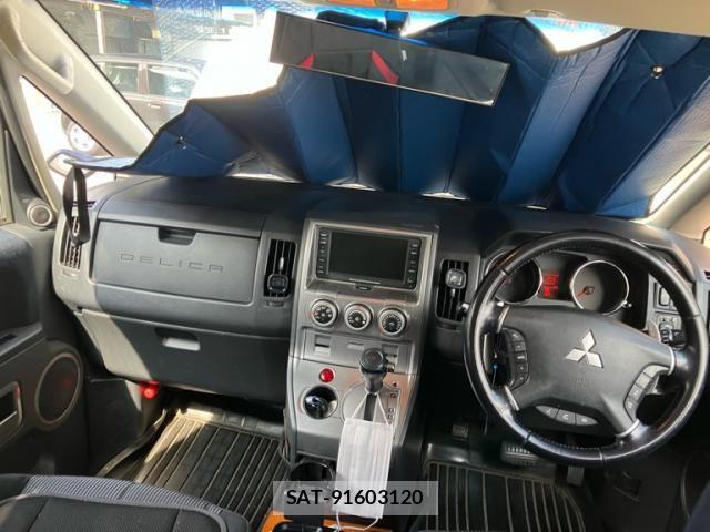 Mitsubishi DELICA 2007-11 8129793-15