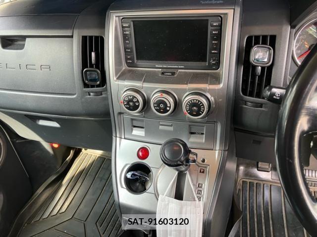 Mitsubishi DELICA 2007-11 8129793-18