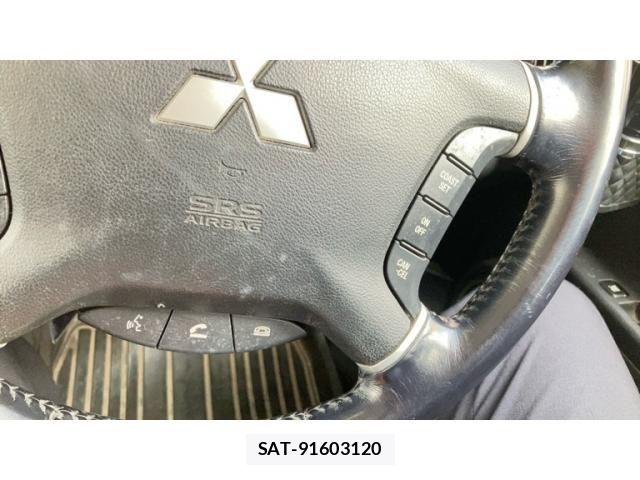 Mitsubishi DELICA 2007-11 8129793-23