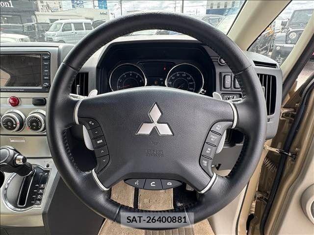 Mitsubishi DELICA 2011-11 8145725-13
