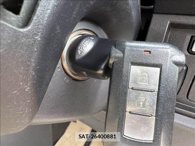 Mitsubishi DELICA 2011-11 8145725-17