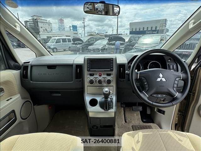 Mitsubishi DELICA 2011-11 8145725-1