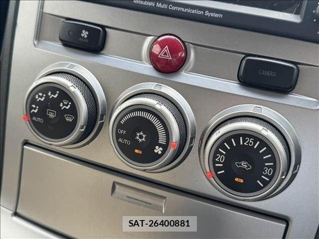 Mitsubishi DELICA 2011-11 8145725-21
