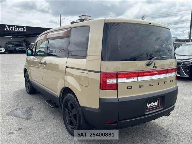 Mitsubishi DELICA 2011-11 8145725-4