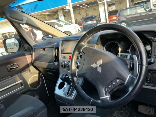 Mitsubishi DELICA 2012-01 8145724-22