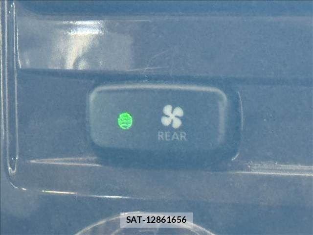Mitsubishi DELICA 2009-08 8245047-28