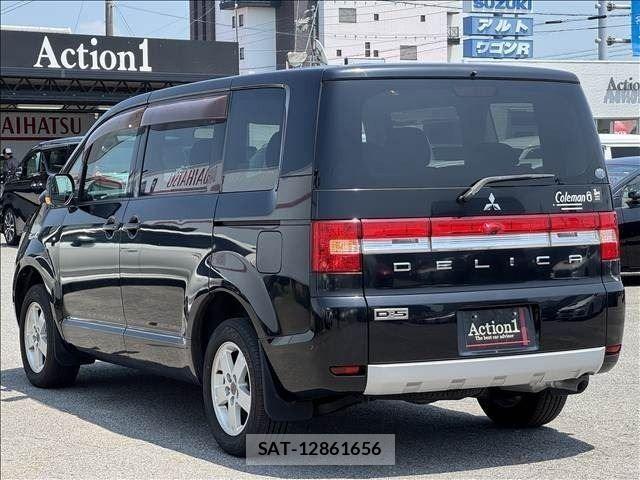 Mitsubishi DELICA 2009-08 8245047-3