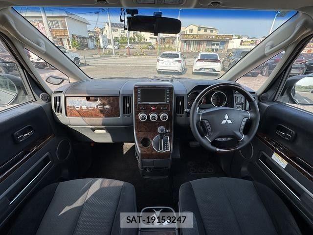 Mitsubishi DELICA 2009-03 8245045-1