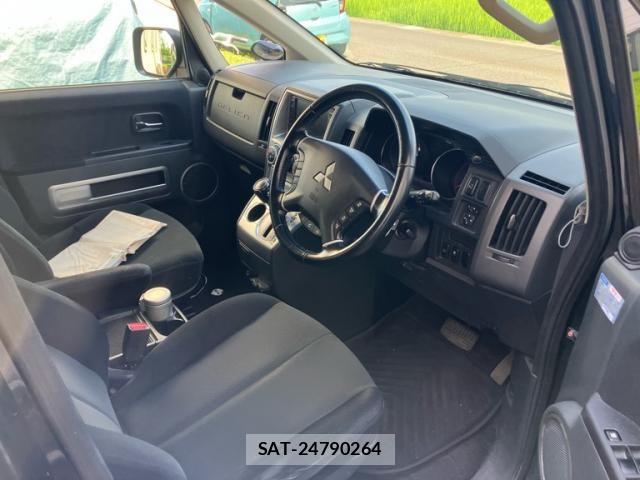 Mitsubishi DELICA 2007-09 8314203-11