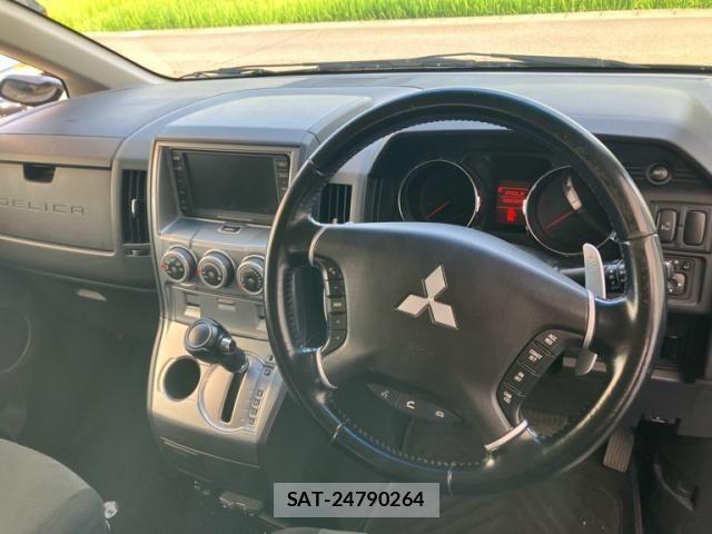 Mitsubishi DELICA 2007-09 8314203-13